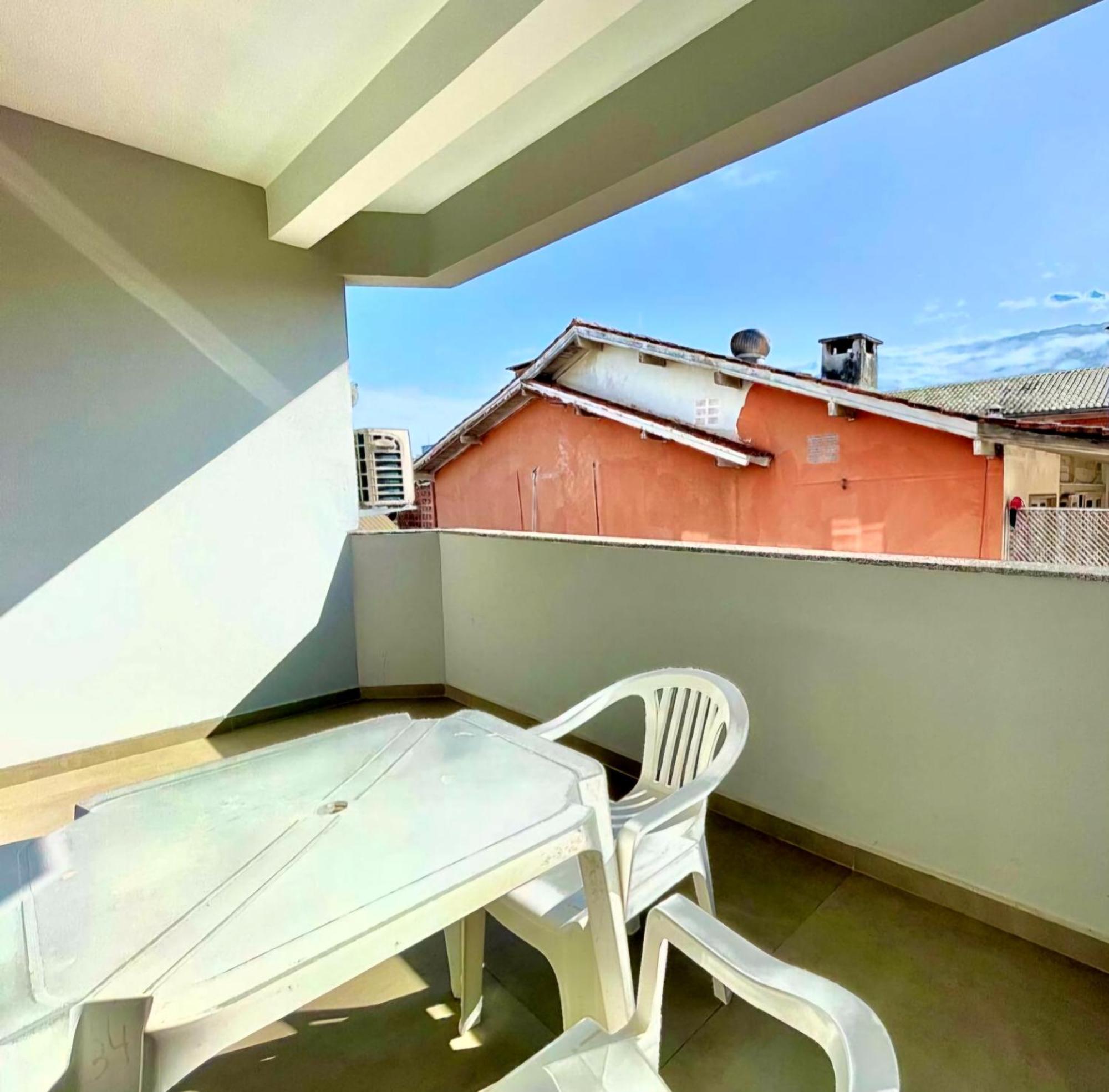Amplo 200m Da Otima Localizacao Apartamento Florianopolis